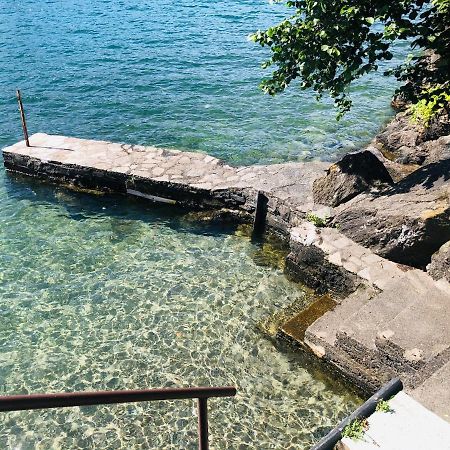 Lilli - Casa Sul Lago デルヴィオ エクステリア 写真