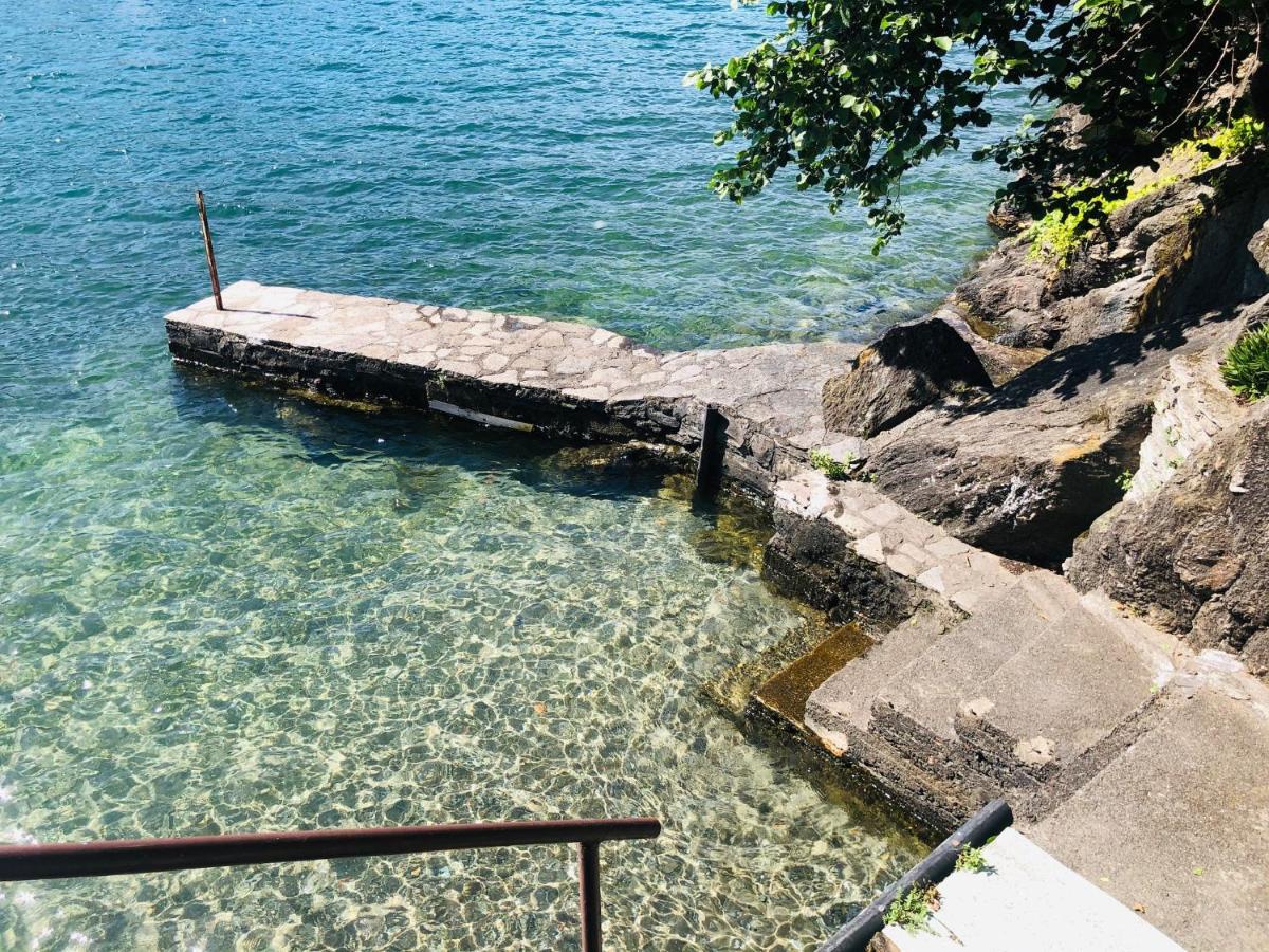 Lilli - Casa Sul Lago デルヴィオ エクステリア 写真