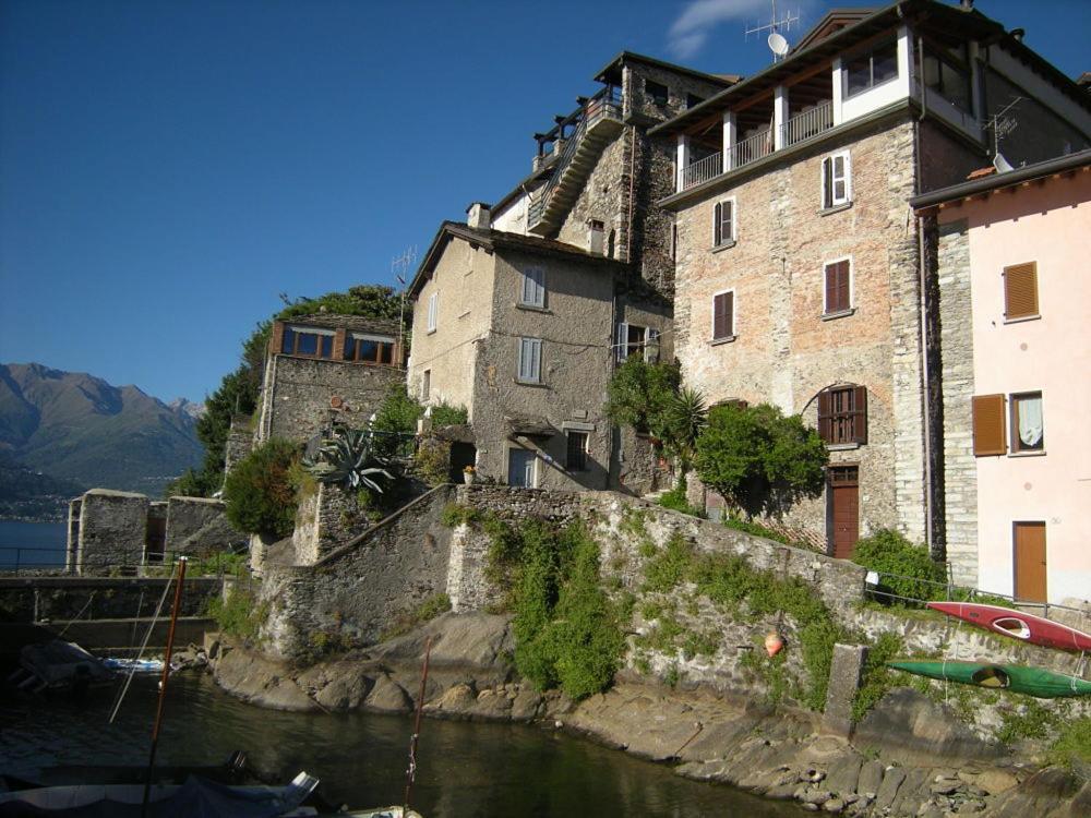 Lilli - Casa Sul Lago デルヴィオ エクステリア 写真